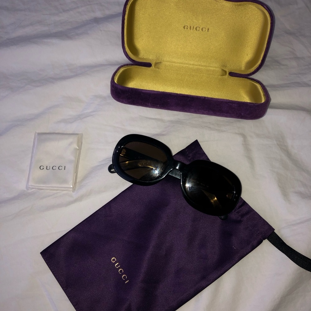 Gucci Black Sunglasses Classic Rectangular Design